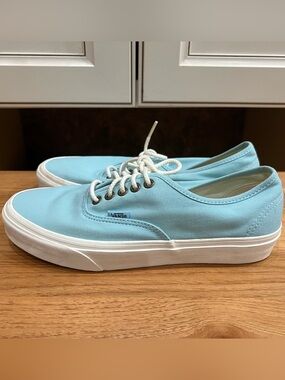 NWOT Vans Authentic Sneakers